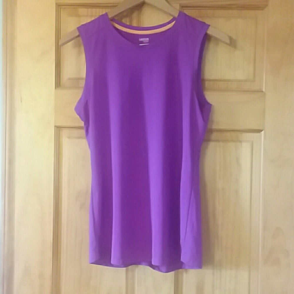 Danskin sleeveless shirt